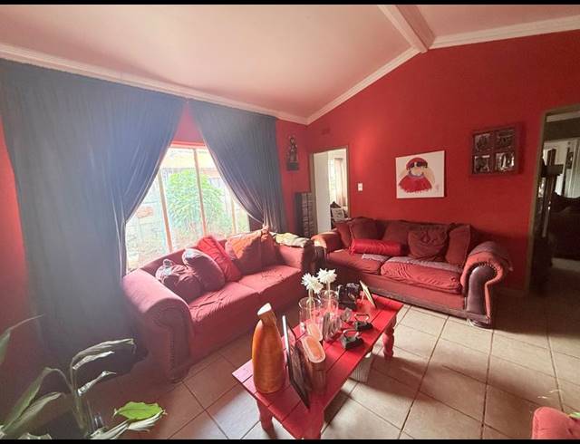3 BEDROOM HOUSE FOR SALE IN VANDERBIJLPARK CE 2